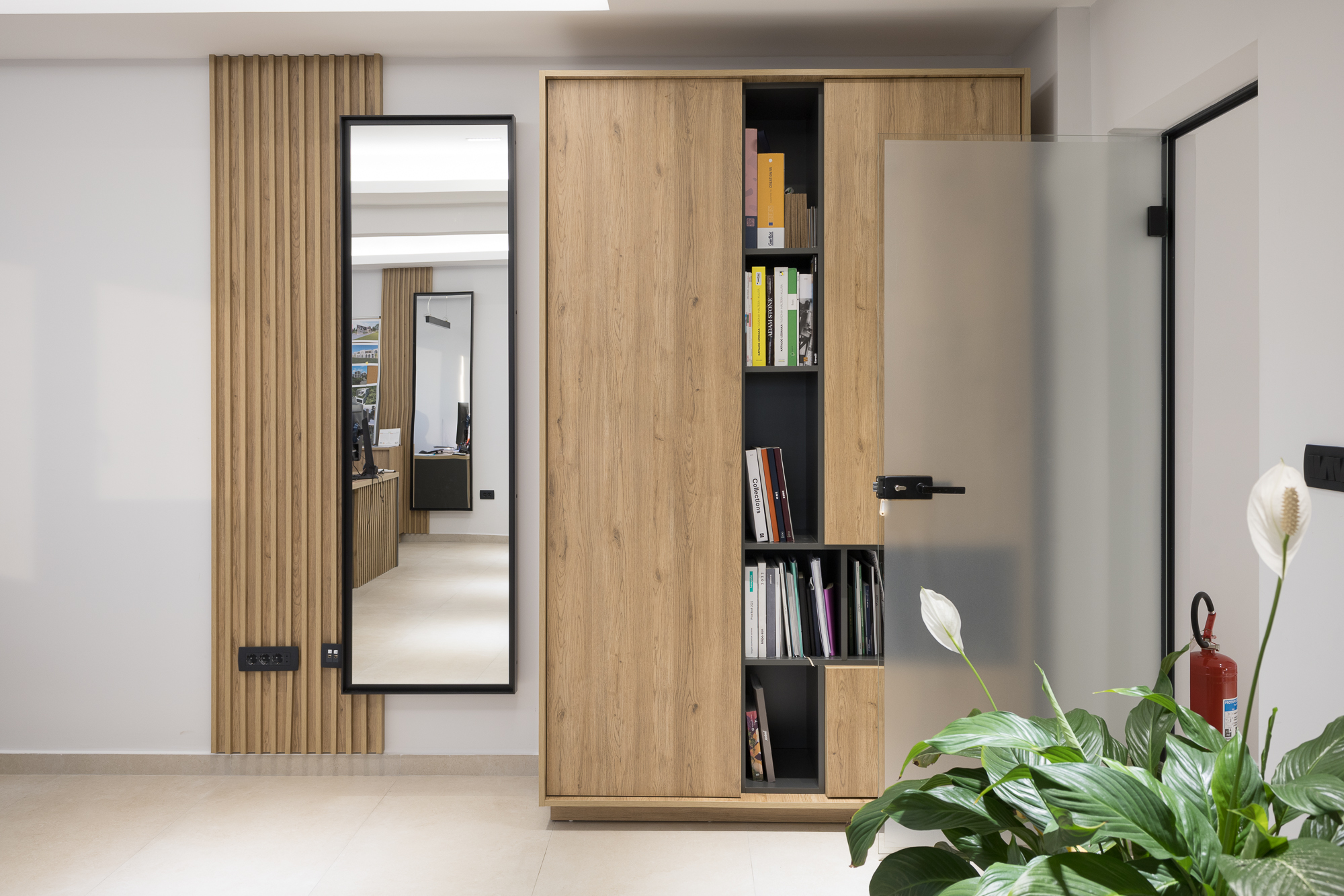 Modernizacija i enterijer kancelarijskih prostora u Baru - Radni prostor 05